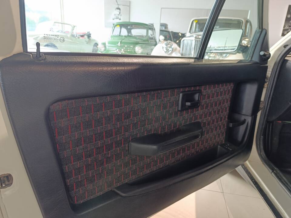 Immagine 19/24 di Citroën AX GTi (1991)