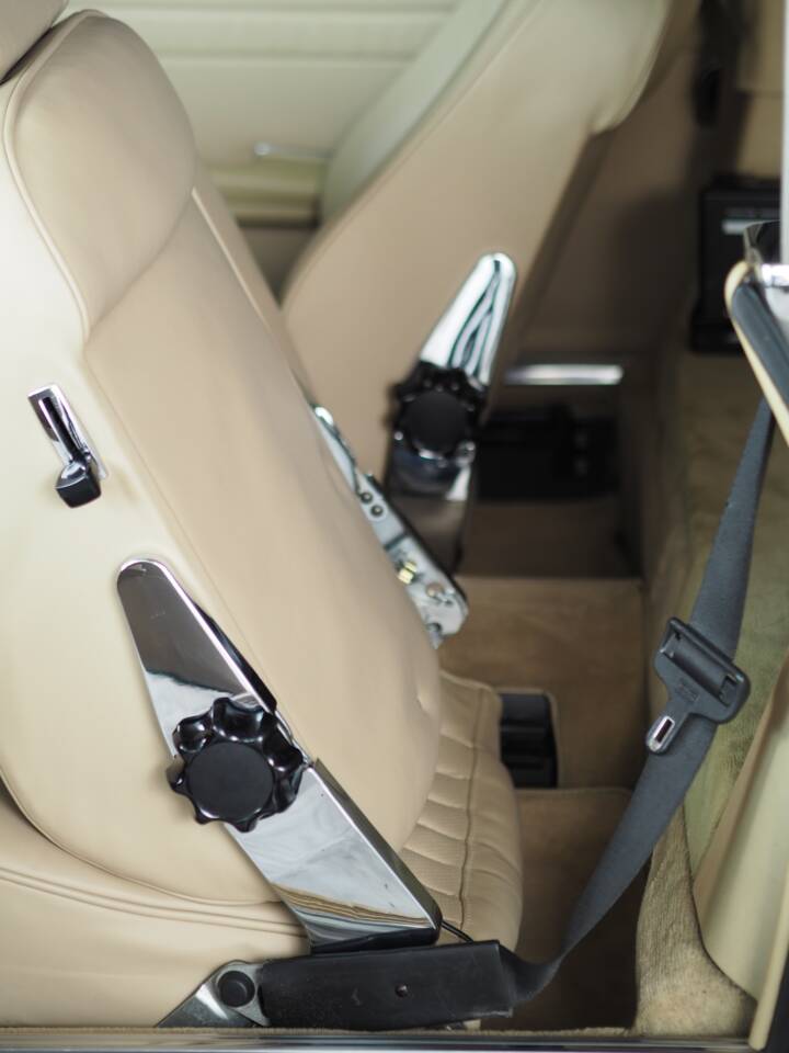 Immagine 40/51 di Mercedes-Benz 280 SL (1985)