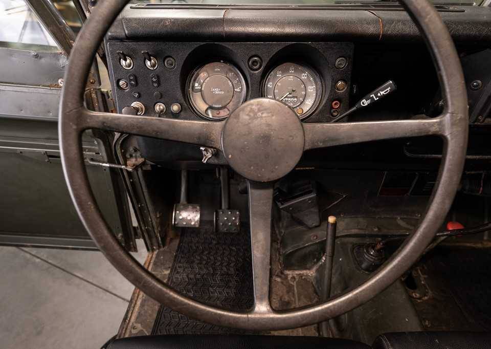 Image 23/50 of Land Rover 109 (1972)