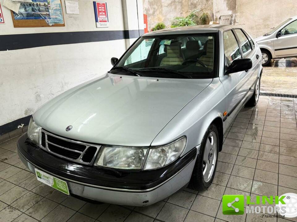 Bild 1/10 von Saab 900 2.0i 16V (1997)
