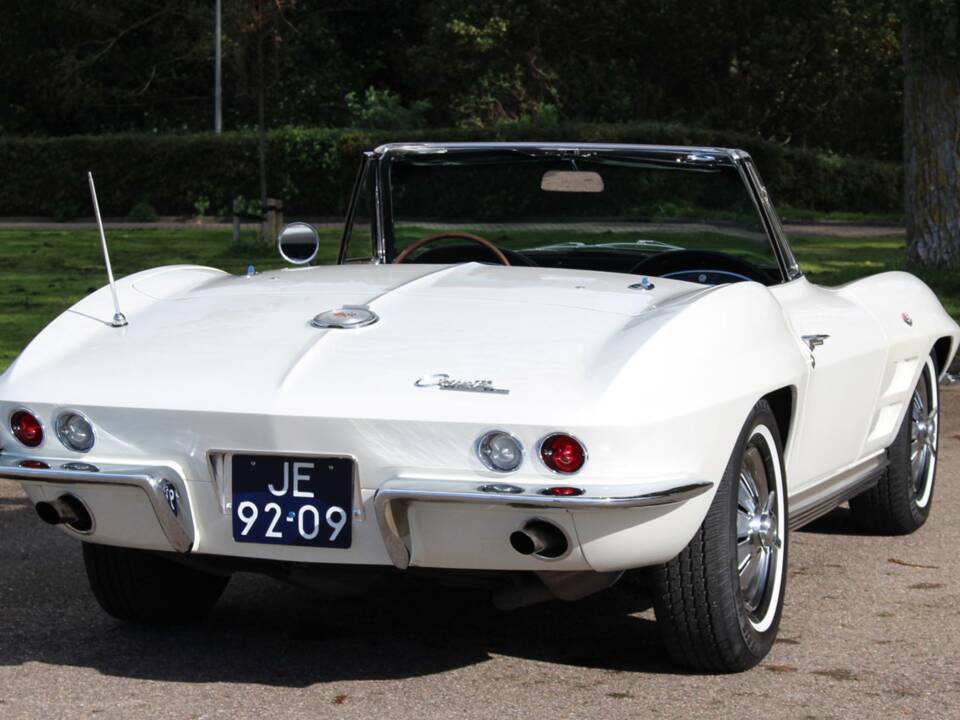 Bild 18/30 von Chevrolet Corvette Sting Ray Convertible (1964)