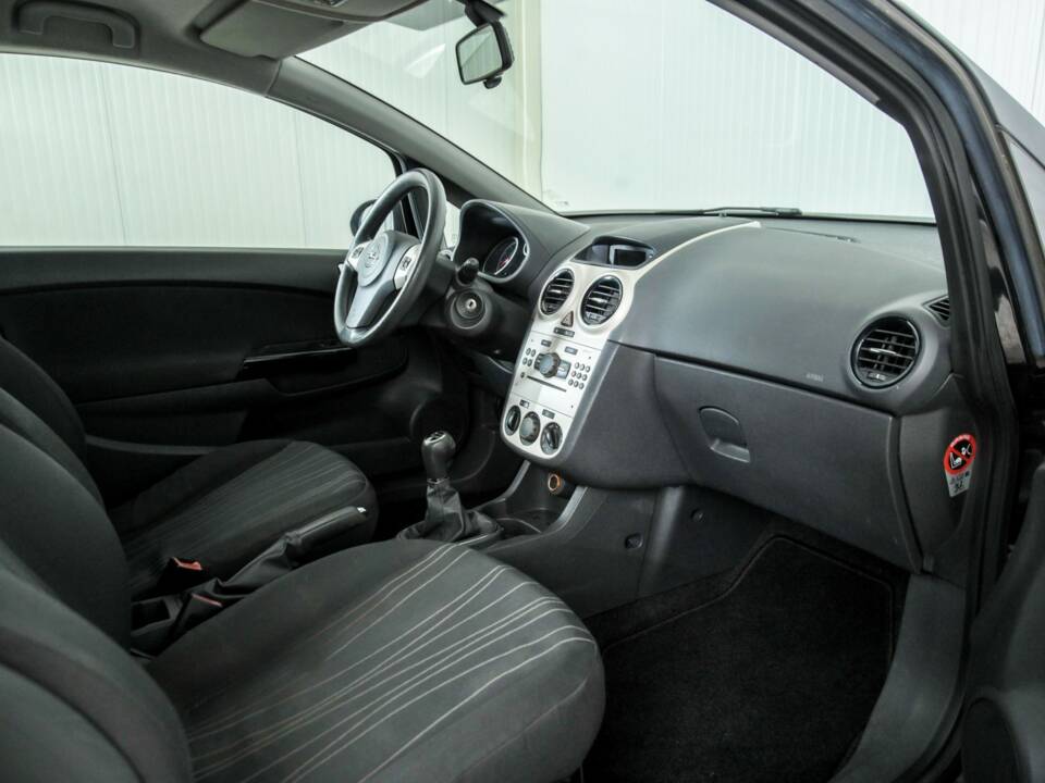 Image 21/48 de Opel Corsa 1.2 (2008)