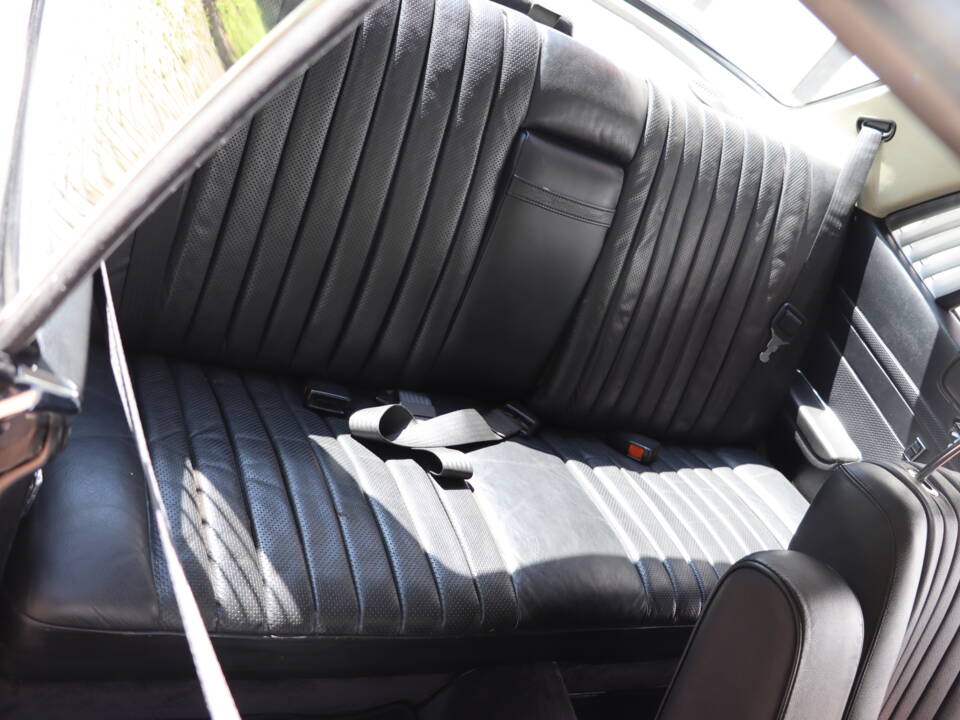 Image 55/59 of Mercedes-Benz 500 SLC (1980)