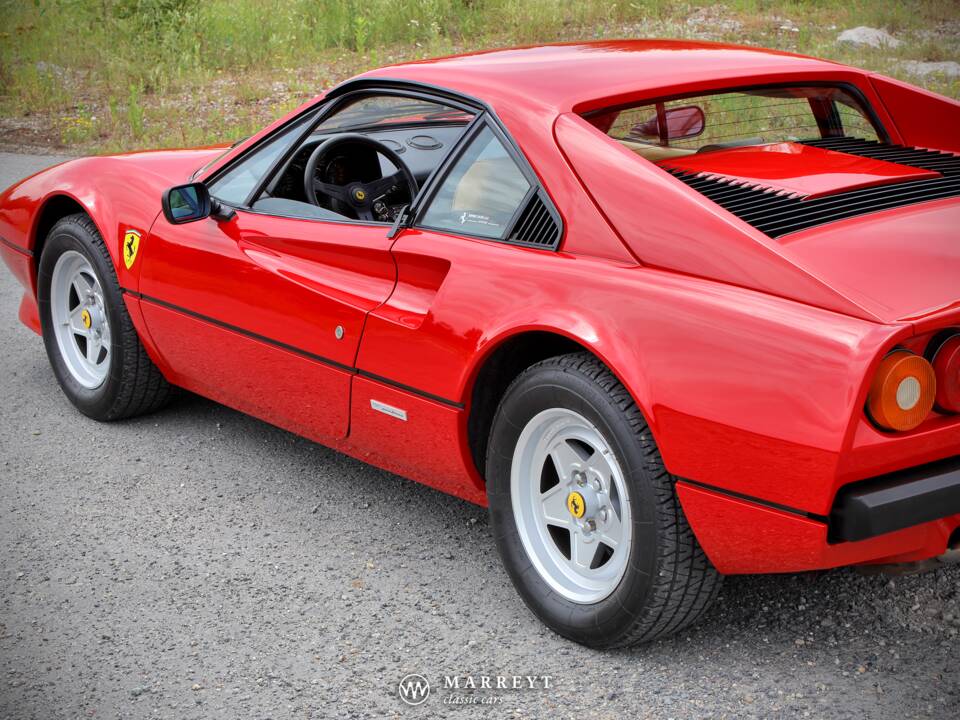 Bild 45/55 von Ferrari 308 GTBi (1981)