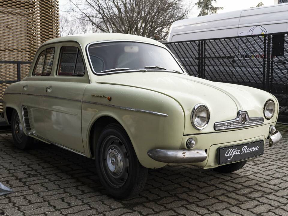 Image 2/27 of Alfa Romeo Dauphine R 1090 (1960)