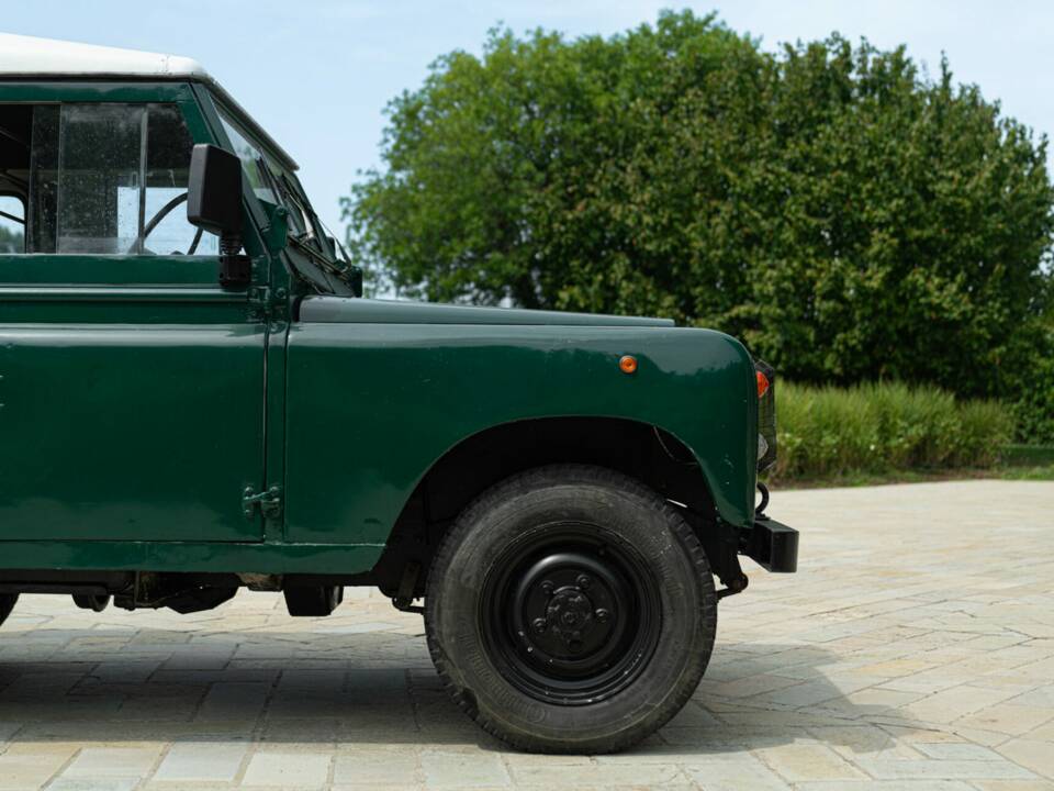 Bild 23/50 von Land Rover 88 Lightweight (1977)