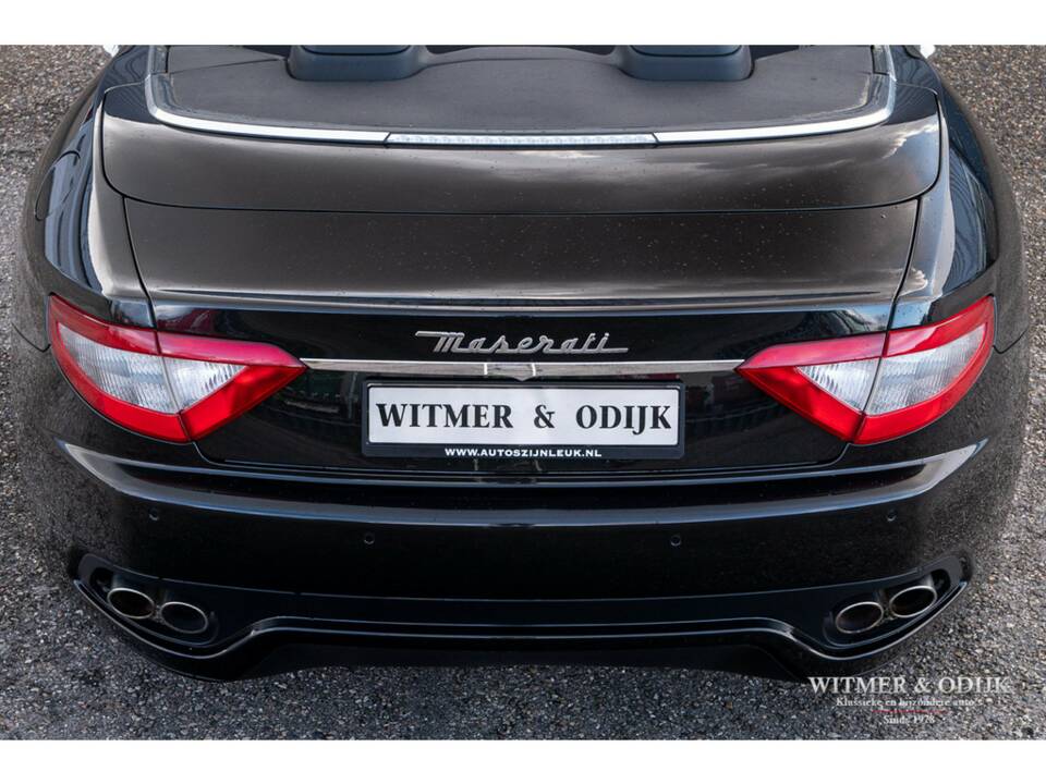 Imagen 22/42 de Maserati GranCabrio 4.7 (2010)