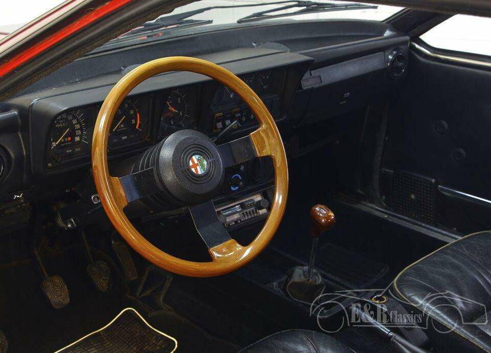 Bild 15/15 von Alfa Romeo GTV 6 2.5 (1981)