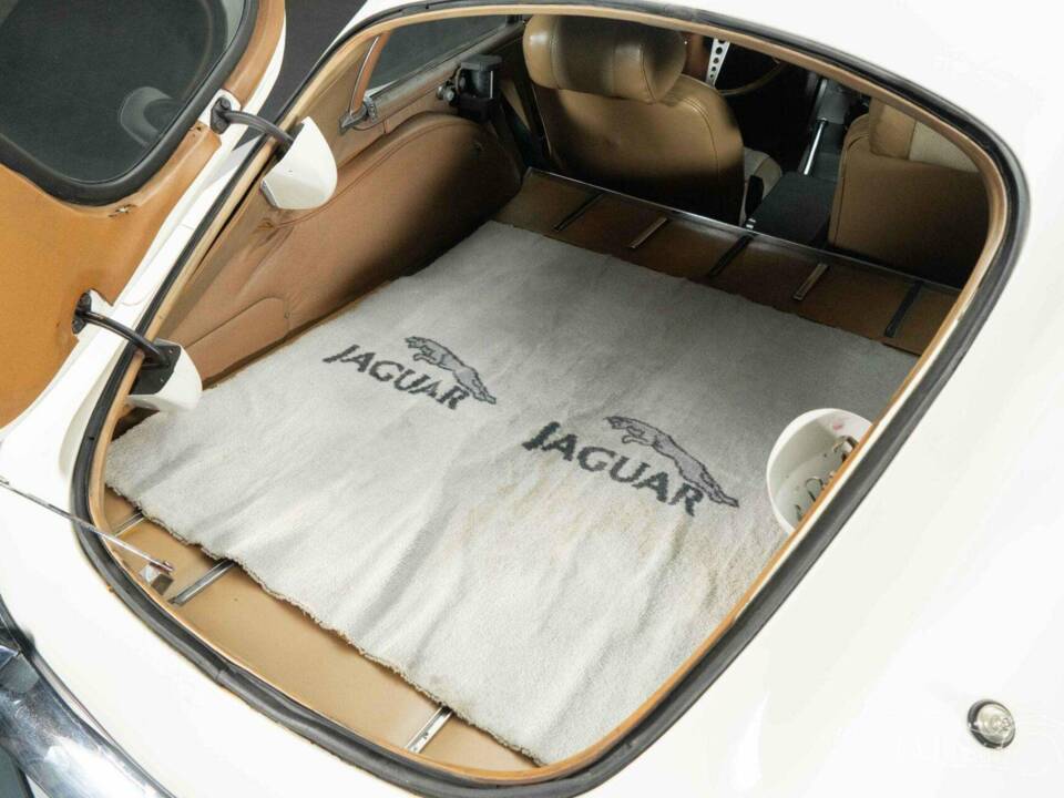 Immagine 18/19 di Jaguar E-Type (1969)