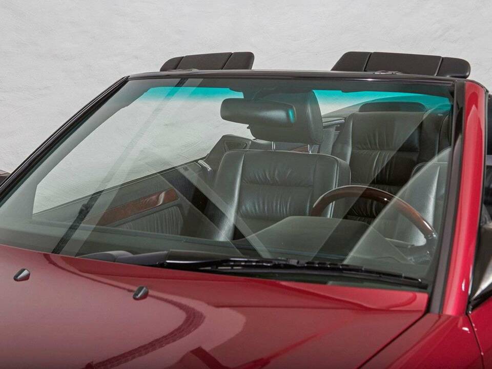 Bild 7/31 von Mercedes-Benz E 320 (1993)