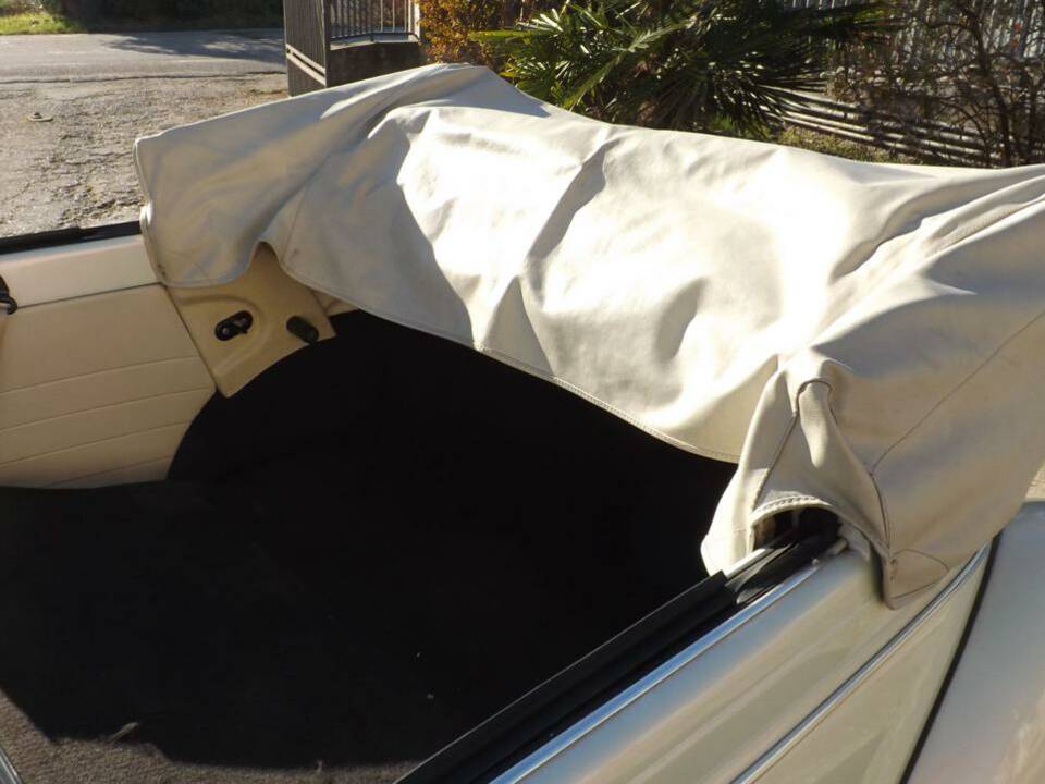 Immagine 32/50 di Volkswagen Beetle 1303 (1973)