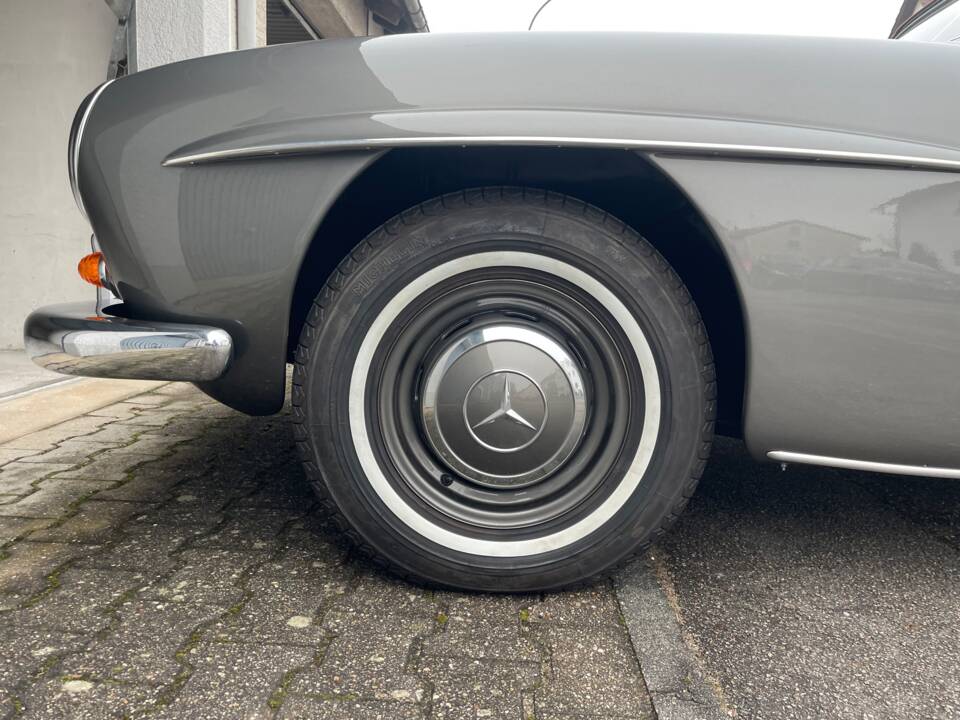 Image 15/51 de Mercedes-Benz 190 SL (1960)