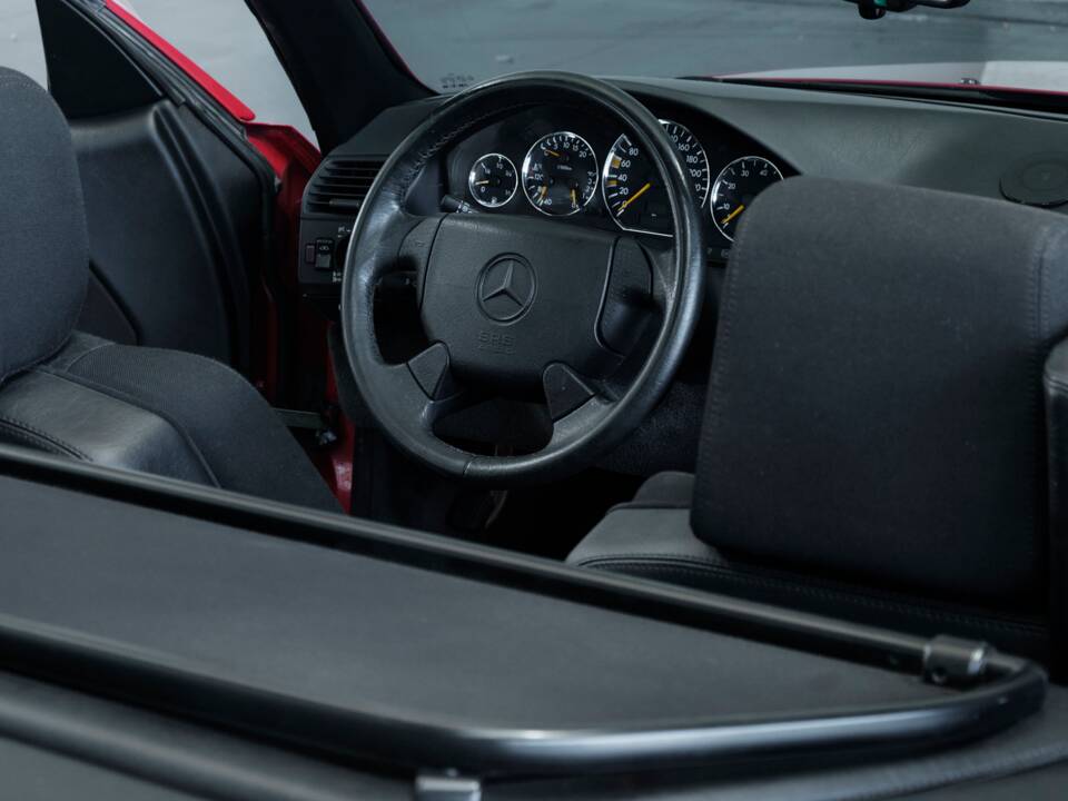 Image 46/50 de Mercedes-Benz SL 500 (1996)