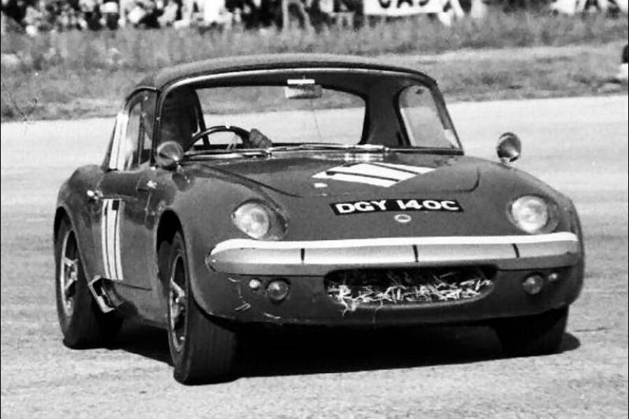 Image 39/45 of Lotus Elan (1965)