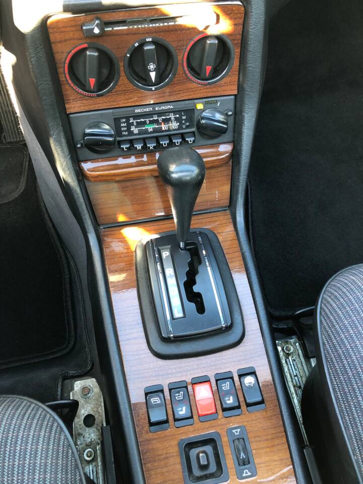 Afbeelding 42/53 van Mercedes-Benz 230 CE (1984)