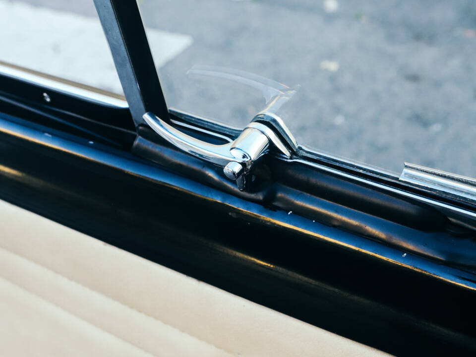 Image 115/130 of Volkswagen Beetle 1200 Export &quot;Oval&quot; (1954)