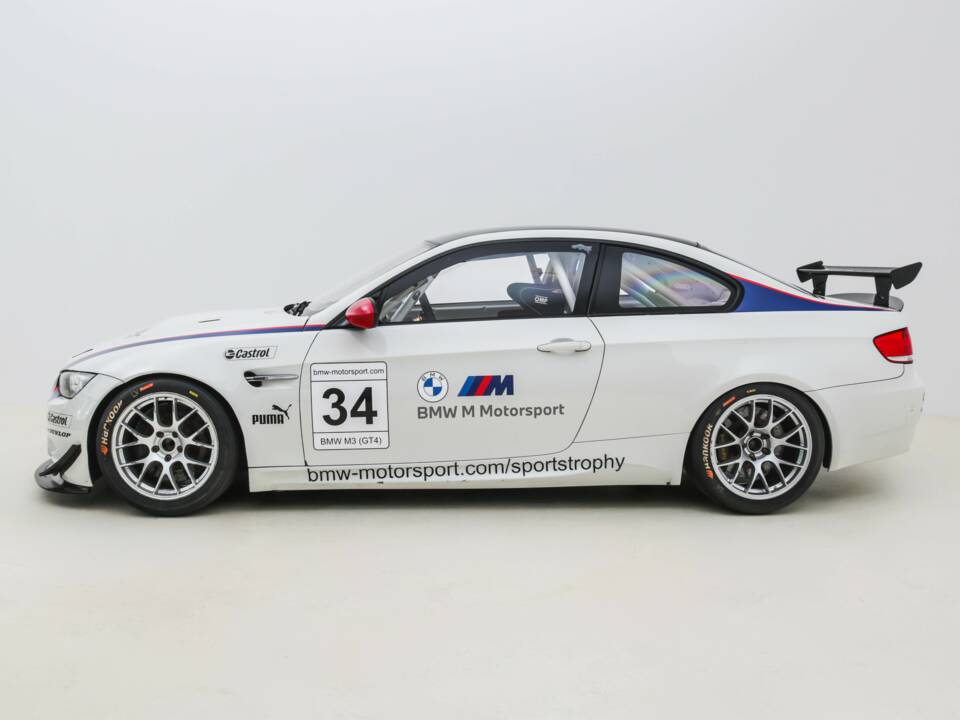 Obraz 2/21 pojazdu BMW M3 (2009)