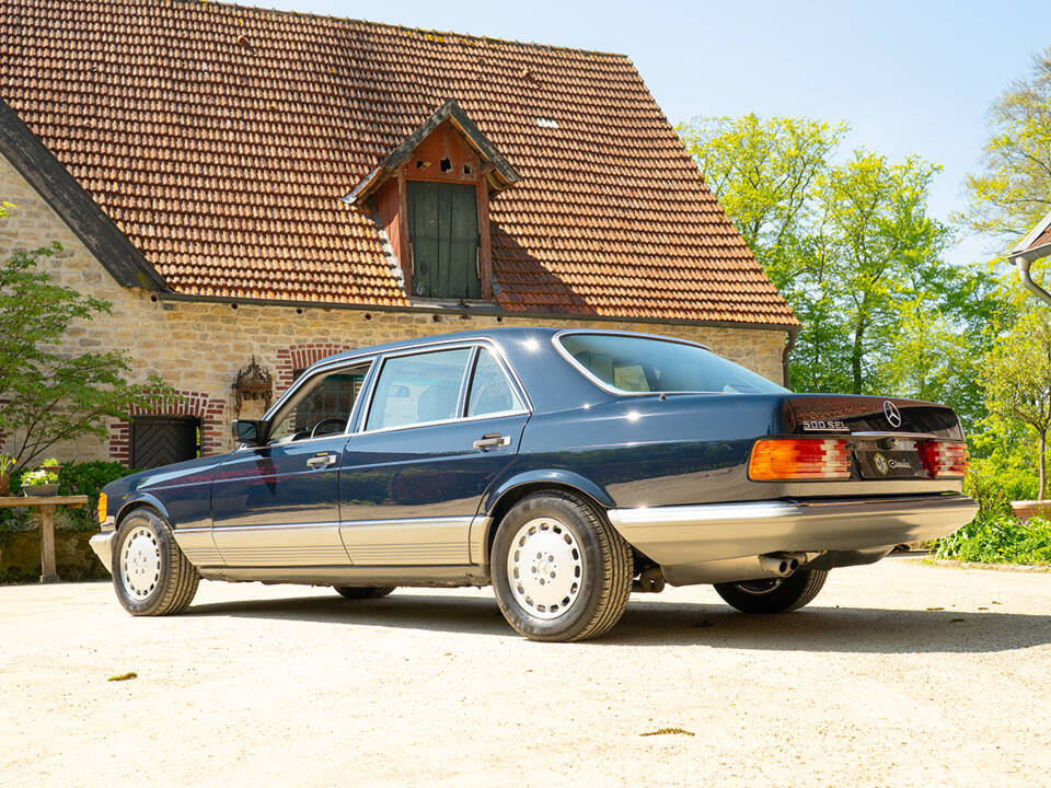 Bild 10/64 von Mercedes-Benz 500 SEL (1984)