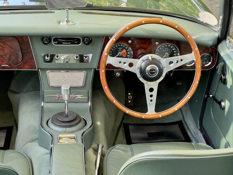 Immagine 6/50 di Austin-Healey 3000 Mk II (BJ7) (1964)