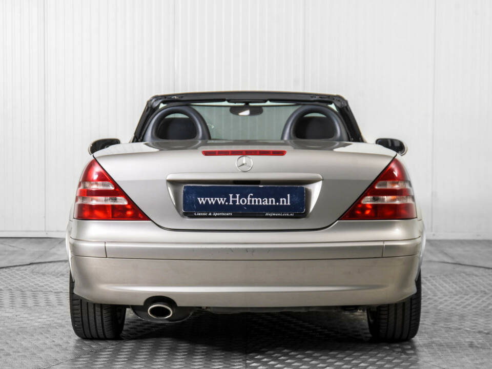 Image 13/50 of Mercedes-Benz SLK 200 Kompressor (2002)