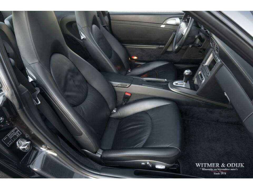 Bild 6/28 von Porsche 911 Carrera 4S (2004)