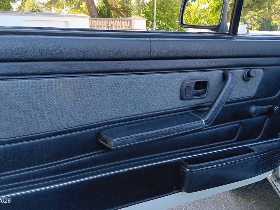 Bild 35/55 von Volkswagen Golf I Cabrio 1.8 (1985)