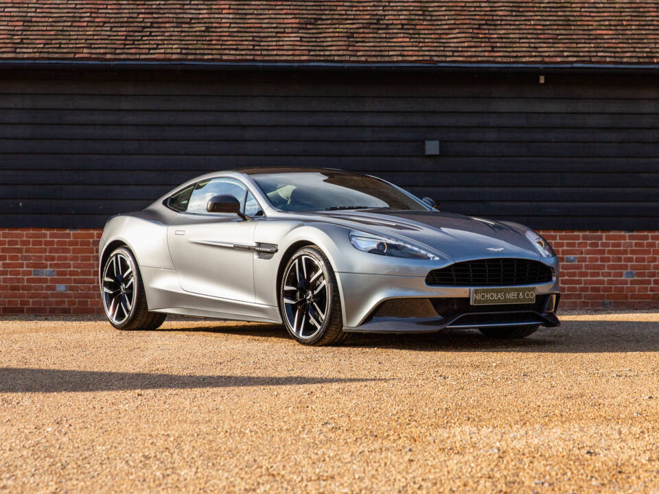 Bild 2/95 von Aston Martin Vanquish (2015)