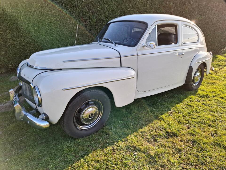 Image 3/41 of Volvo PV 544 Sport (1962)