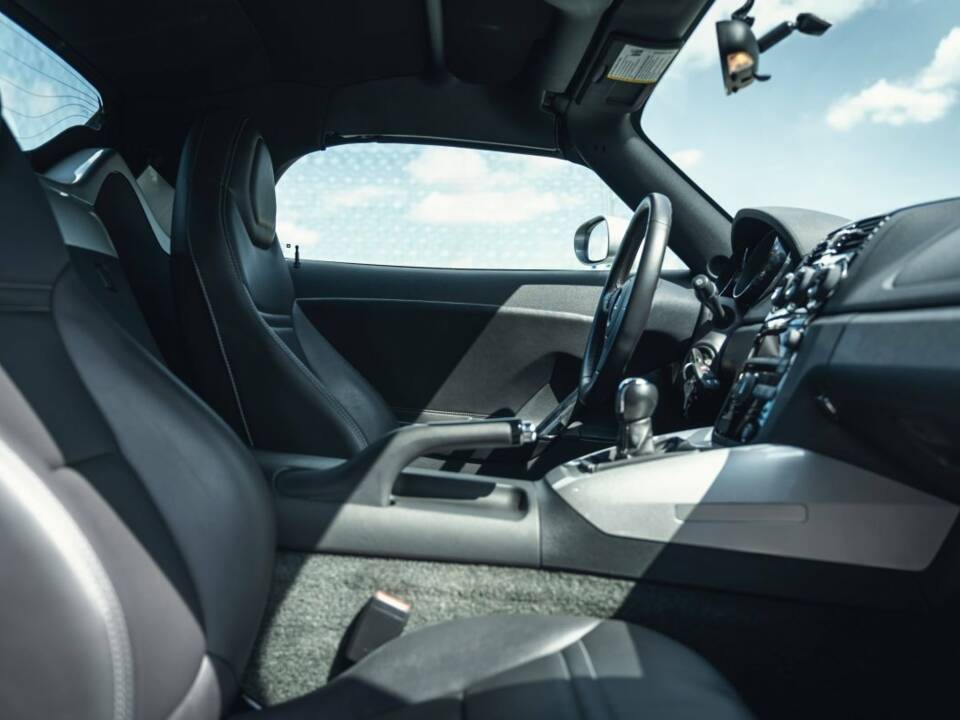 Bild 12/15 von Opel GT (2008)