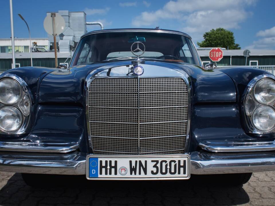 Image 37/39 of Mercedes-Benz 300 SE (1962)