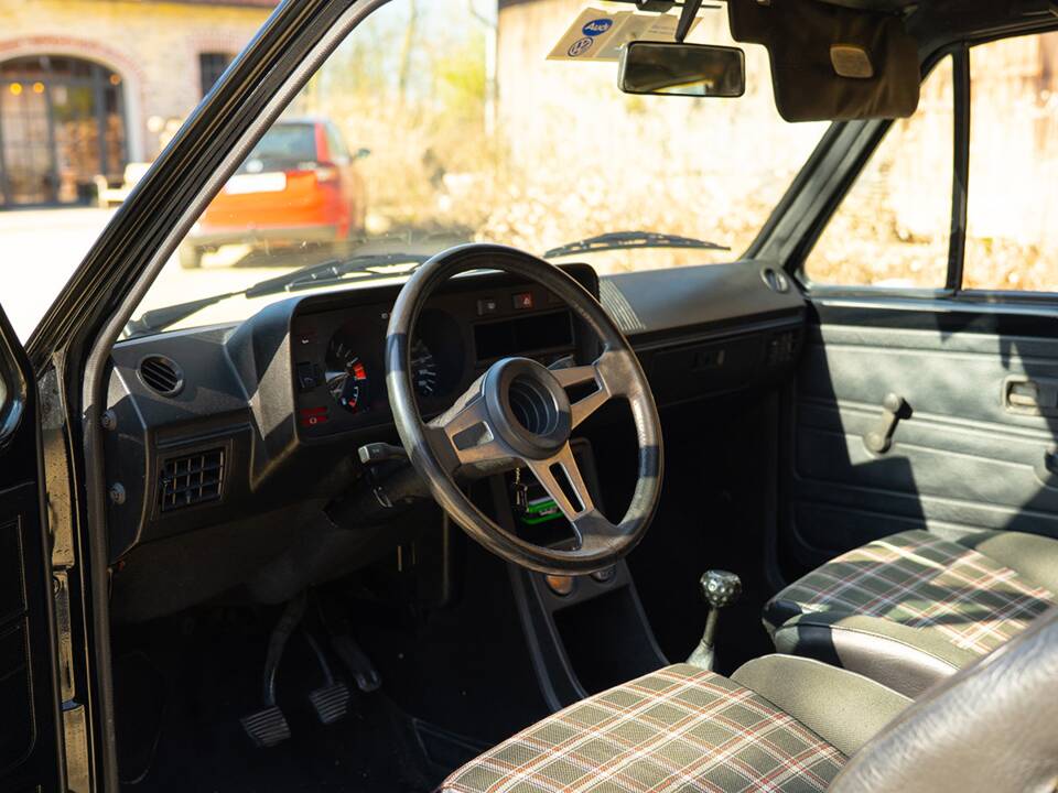 Bild 28/54 von Volkswagen Golf Mk I GTI 1.6 (1980)