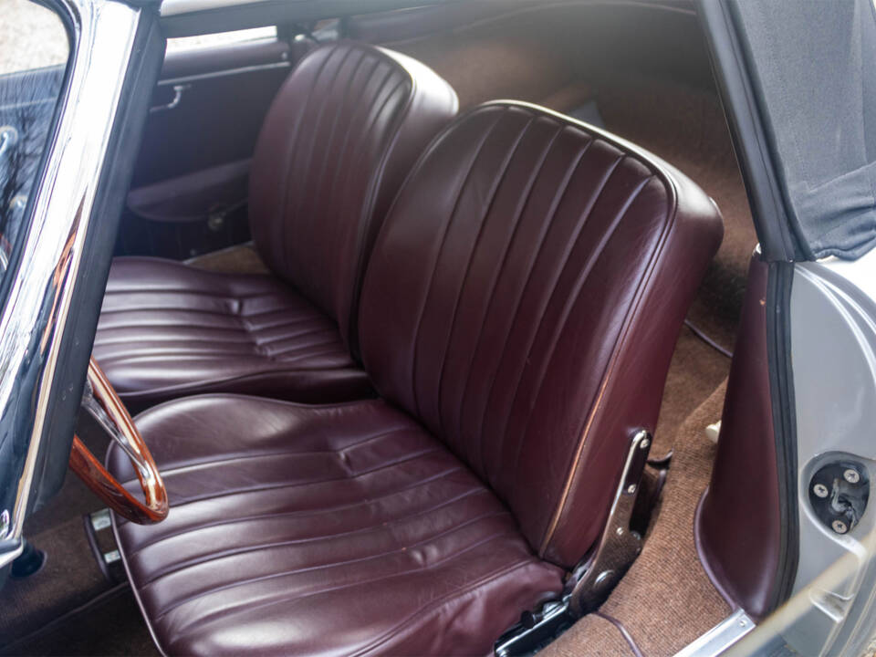 Image 9/15 of Porsche 356 A 1600 Convertible D (1959)