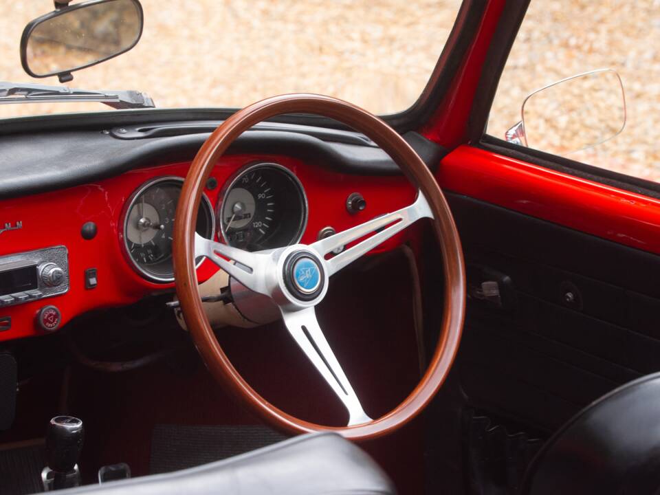Bild 46/50 von Volkswagen Karmann Ghia 1600 (1972)