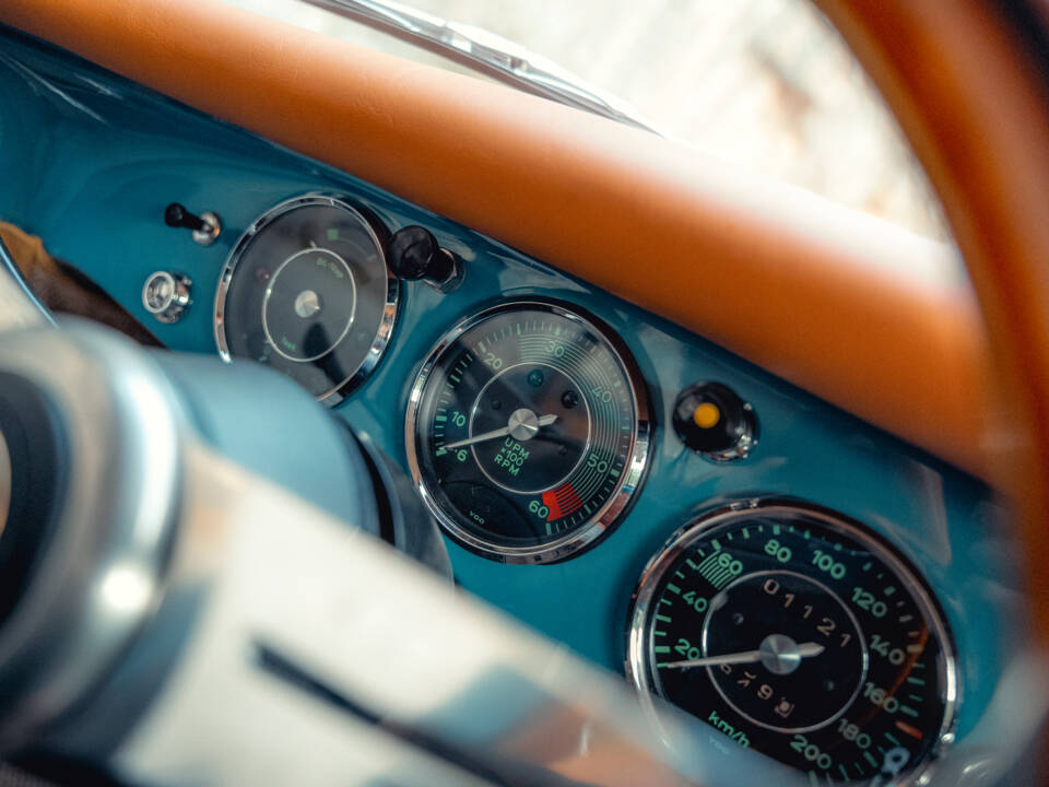 Image 30/86 of Porsche 356 B 1600 Super 90 (1960)