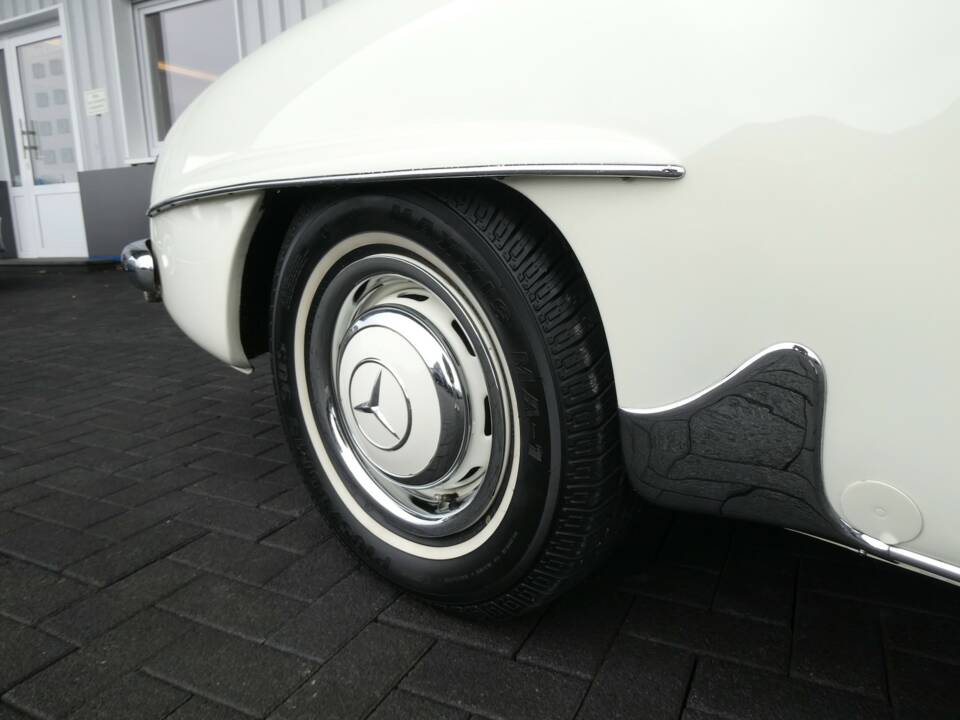 Afbeelding 25/29 van Mercedes-Benz 190 SL (1956)