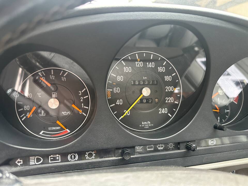 Afbeelding 27/40 van Mercedes-Benz 420 SL (1986)