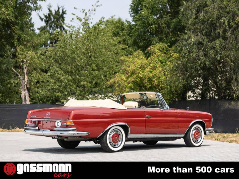 Image 7/15 of Mercedes-Benz 250 SE (1966)