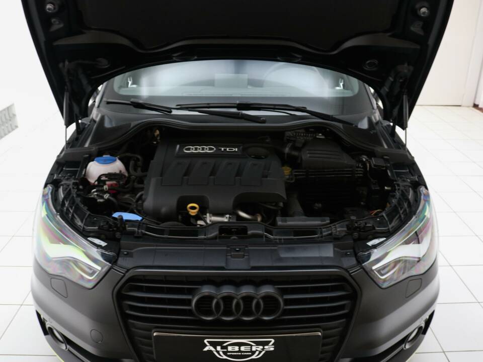 Image 15/16 de Audi A1 1.6 TDI (2014)