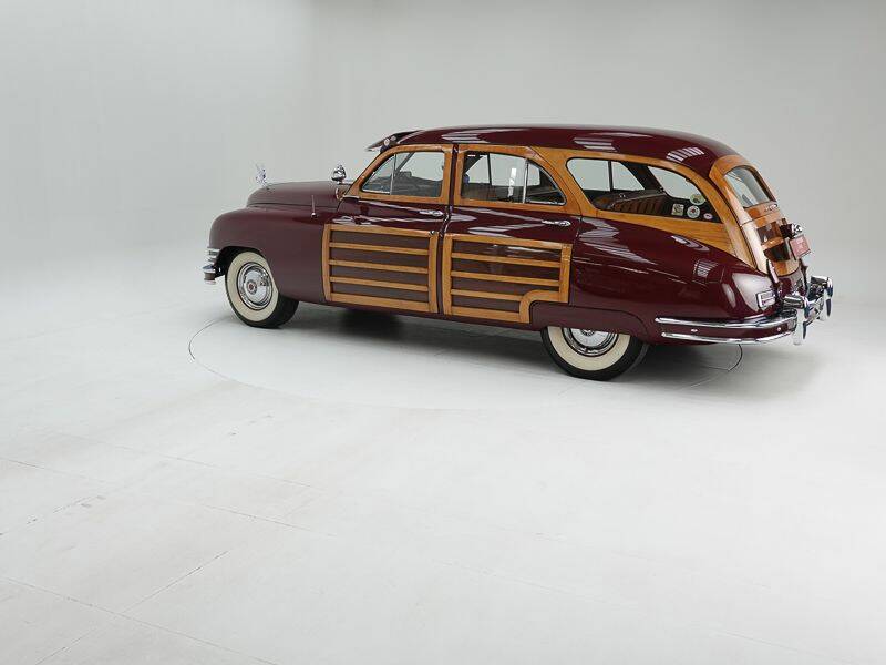 Image 4/15 of Packard Eight Station Sedan (1947)