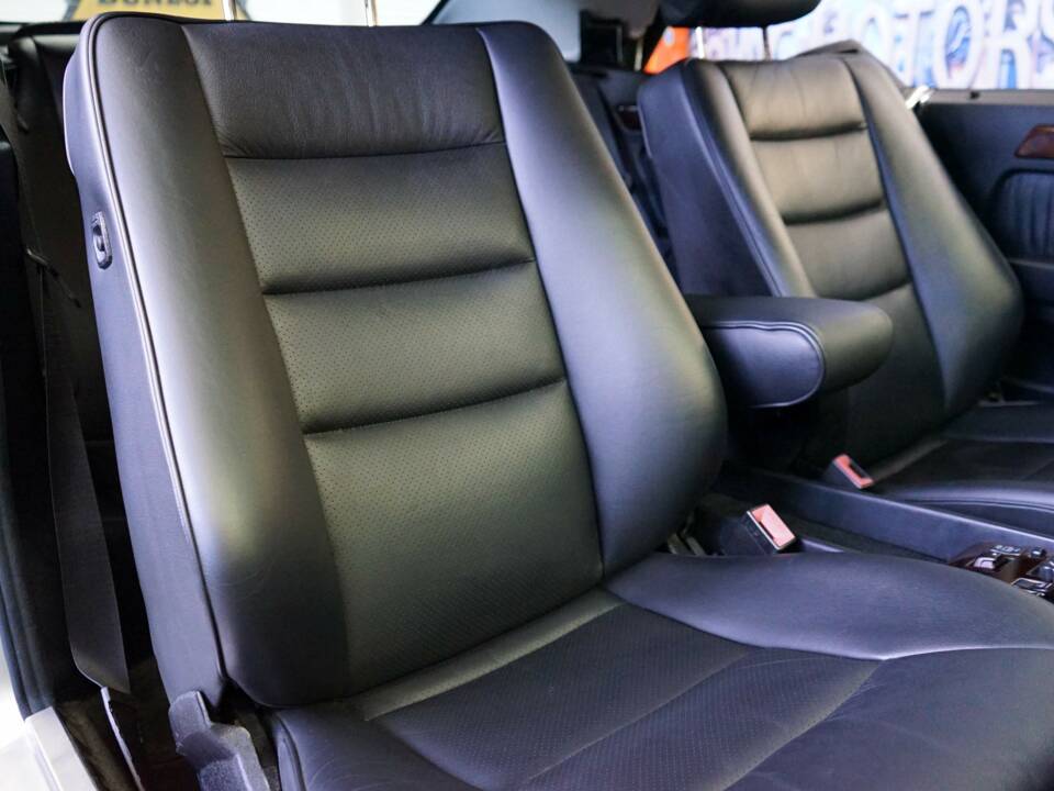 Bild 23/69 von Mercedes-Benz E 320 "Final Edition" (1997)