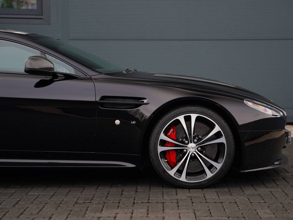 Afbeelding 24/50 van Aston Martin V12 Vantage S (2018)