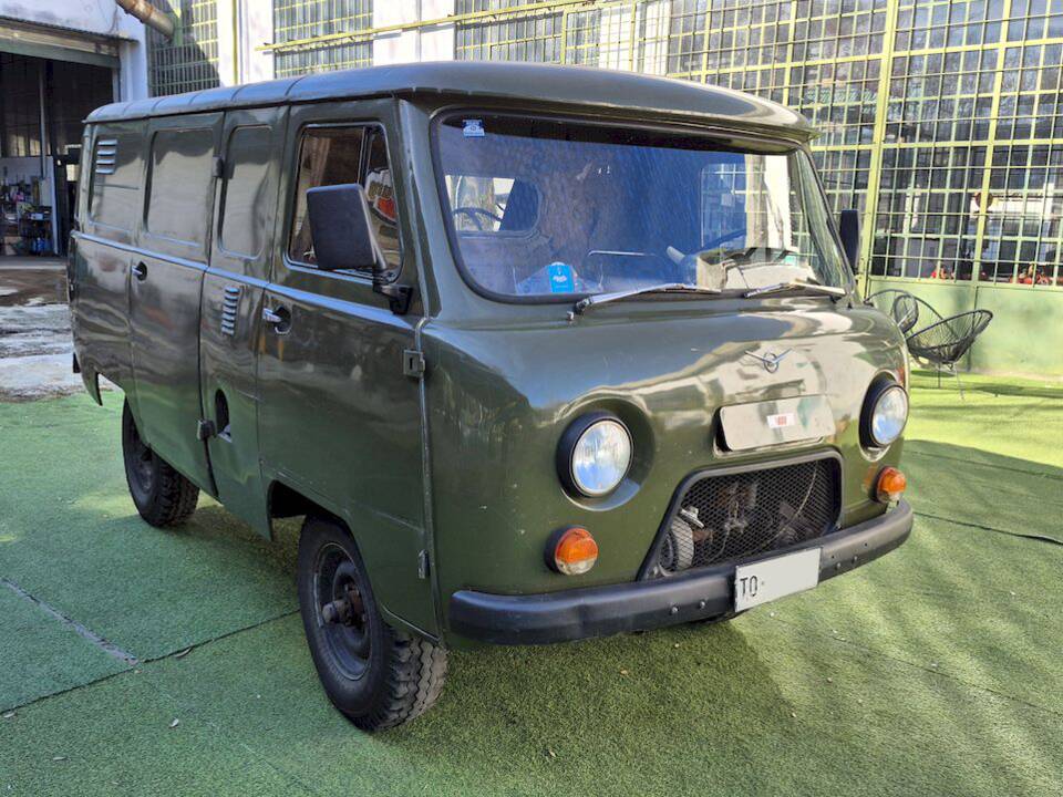 Image 7/51 of UAZ 3741 (1991)