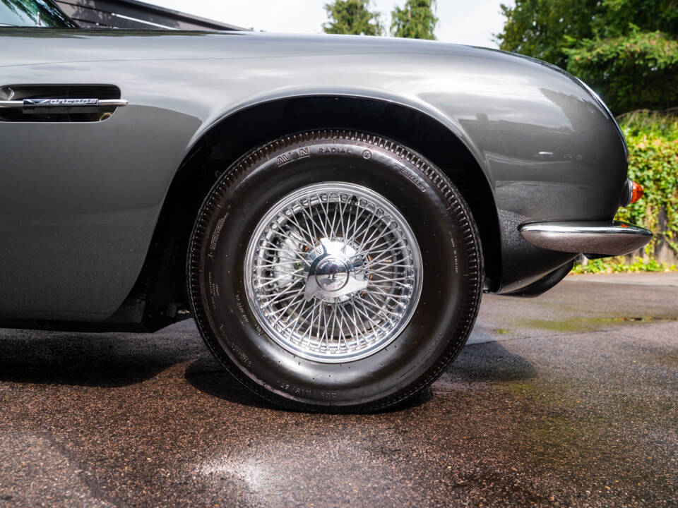 Imagen 39/49 de Aston Martin DB 6 Mk II (1970)