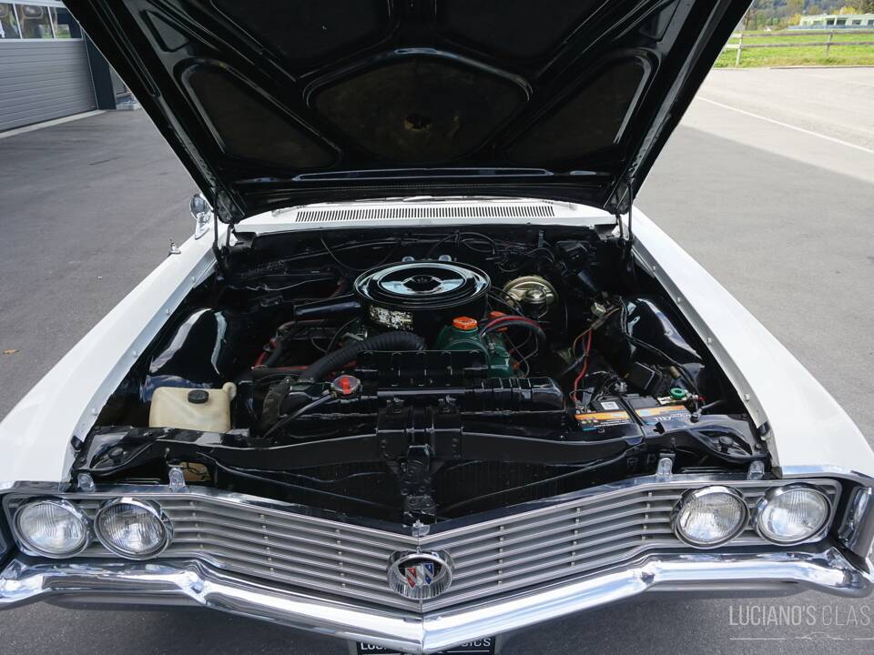 Imagen 31/52 de Buick Electra 225 Custom Convertible (1964)