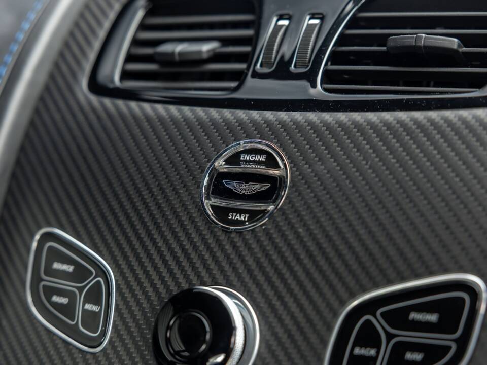 Image 53/65 of Aston Martin Vantage GT8 (2017)