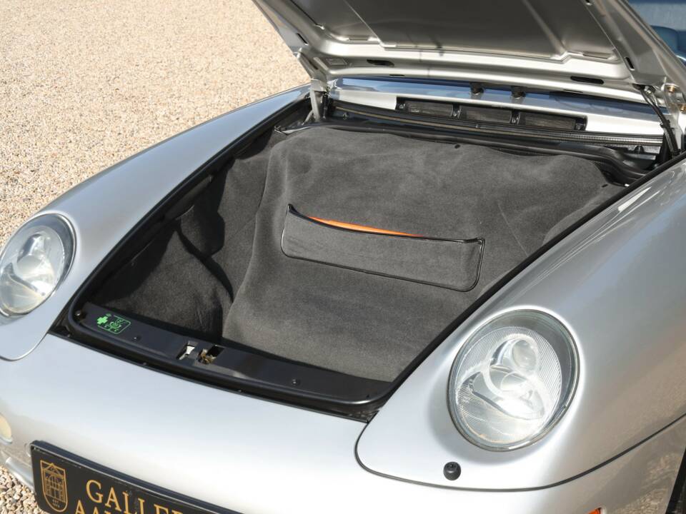 Imagen 44/50 de Porsche 911 Carrera (1996)