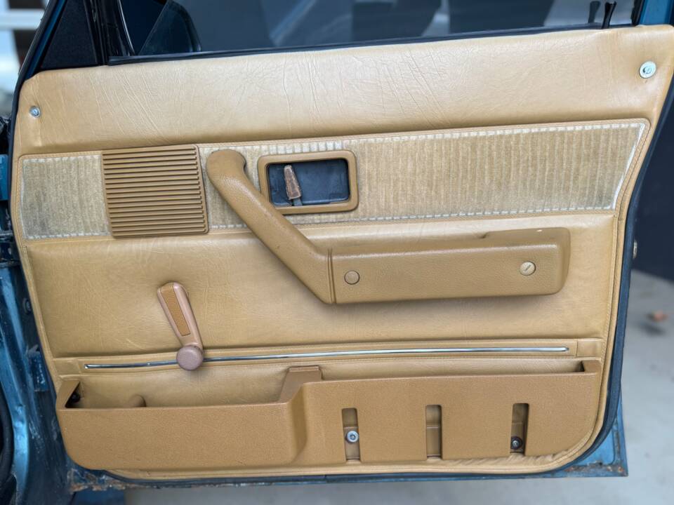 Imagen 17/19 de Volvo P 144 GL (1974)