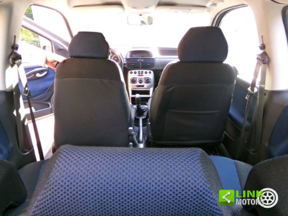 Image 8/10 of FIAT Punto HGT (1999)