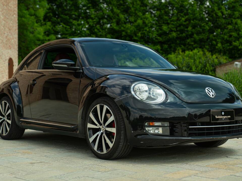 Image 2/50 of Volkswagen New Beetle 2.0 (2012)