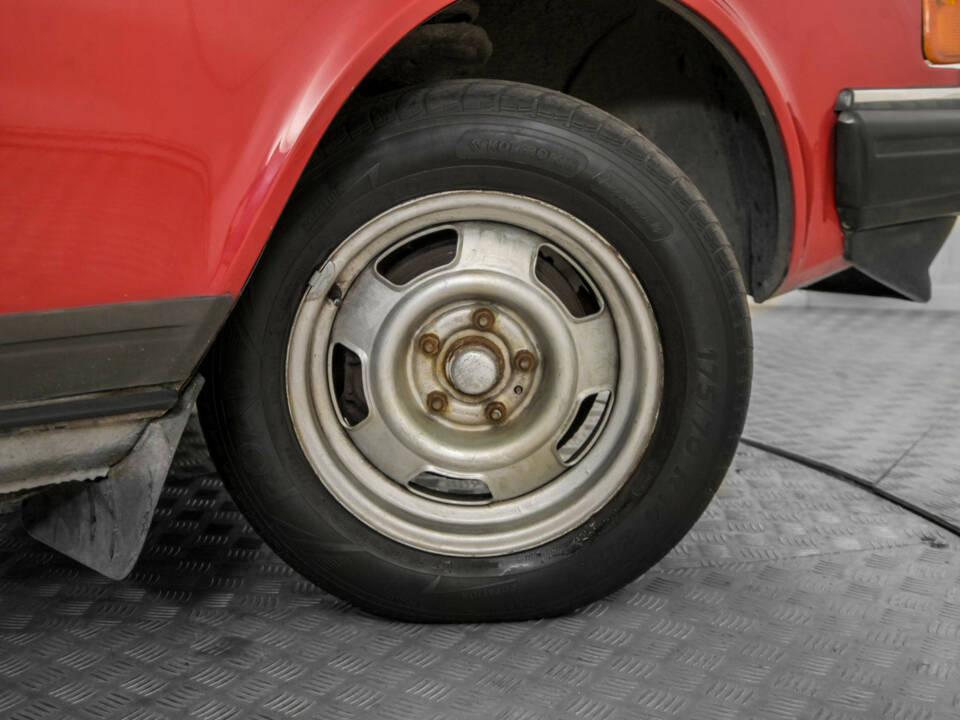 Image 45/50 of Volvo 240 (1987)